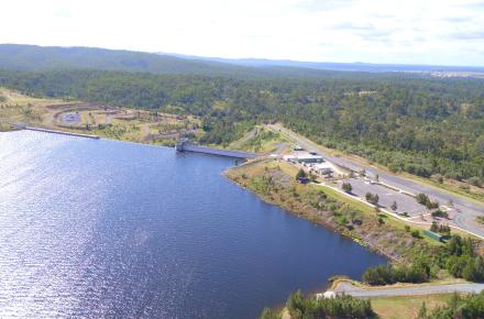 An aerial photo of Wyaralong Dam